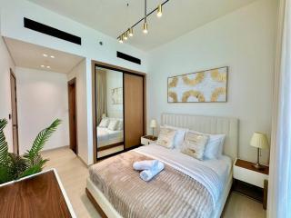 Elegant 2br Jvc Private Pool, Balcony & Parking - 8