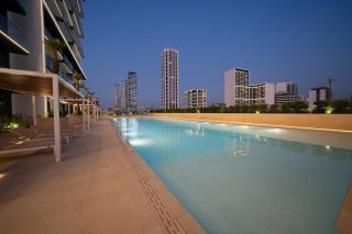 Elegant 2br Jvc Private Pool, Balcony & Parking - 2
