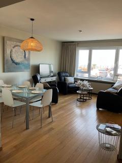 Luxe 3 slaapkamer appartement op de zeedijk! - 0