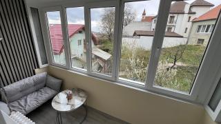 Braşov Hillside Apartment near City Center - Braşov - 6