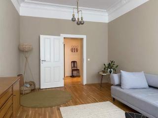 3-Zi-Wohnung-fuer-5-Pers-Balkon-Hunde-willkommen - Leipzig - 4
