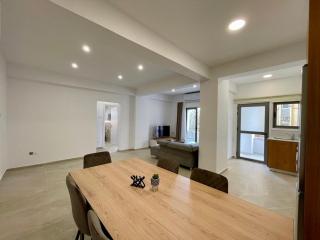 Downtown Larnaca Apartment - Larnaca - 1