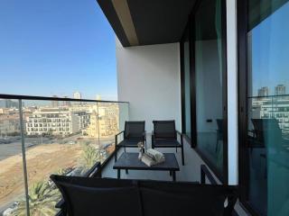 Peaceful 1br Jvc Pool, Balcony, Parking - 2