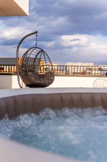 Skylark - Cairo Penthouse cu Jacuzzi si Vedere la Munte - Braşov - 0