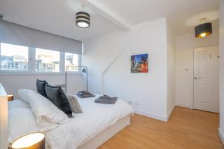 Tiramisu House - SJA Stays - 2 Bed Apartment - 1