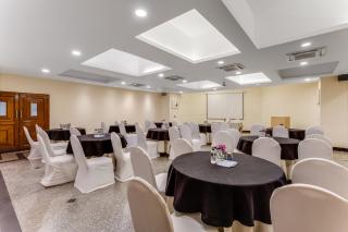 Whispering Palms Beach Resort - Candolim - 4