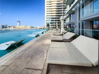 Palm & Marina View 1BR Apartment at Emaar Beachfront - 6