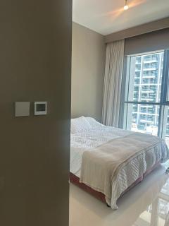 Palm & Marina View 1BR Apartment at Emaar Beachfront - 5