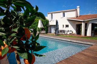 Villa avec piscine au charme authentique et naturel - Baillargues - 9