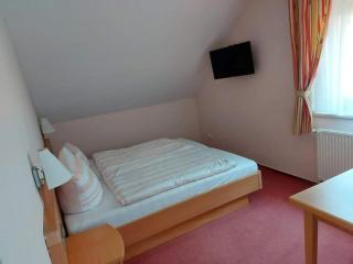 Sparta Hotel - Pottenstein - 4