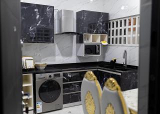 LutzVille Apartment - - 6