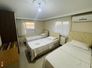 DELUXE apart - - 1