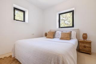 Elegant Blakstad Villa in Ibizas Heart I 4 Bedrooms Private Pool Fenced - 2