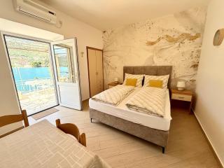 Studio apartment Marija - waterfont with sunbeds! Unique - Zaton - 6
