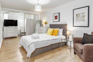 Lovelly 1 Bedroom Apartment in Gloucester Road - Londra - 0