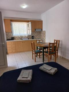 Sophie's Sunny Spot 4 - 9