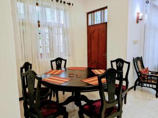 Rooftop Garden - 3 Bedrooms - Parking - 10minBeach - Dehiwala - 8