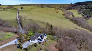 Finest Retreats - Cwmfron House - 8