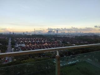 NO Depo 75 inch TV Palazio Mount Austin TEA HOUSE Wifi & Netflix - 4