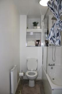 Modern 2 Bed Apartment, Entire Unit, Inside City - Manchester - 5