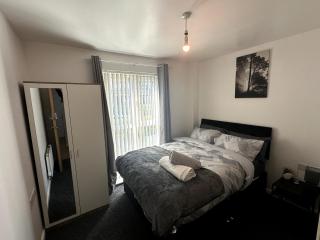 Modern 2 Bed Apartment, Entire Unit, Inside City - Manchester - 2