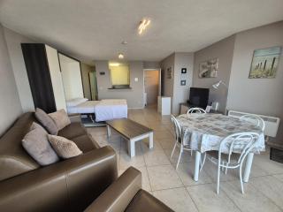 Large beachstudio seaview Blankenberge near Brugge - 7