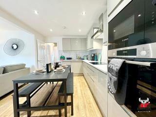 Kozy Salford 4BR 9ppl 5 mins to City Centre - Manchester - 4