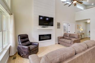 Waterfront Retreat on Greers Ferry Lake with Hot Tub - Heber Springs - 7