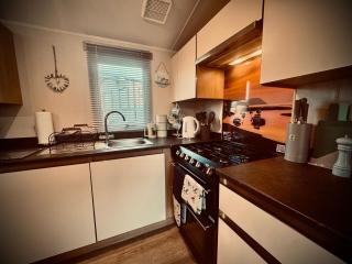 Cosy Quiet Caravan By The Sea - Dinas - 7
