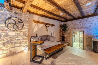 Roman style stone Villa Lux Solis - Nin - 8