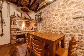 Roman style stone Villa Lux Solis - Nin - 3