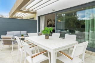 Bright 2-bedroom apartment with a terrace and pool - 2