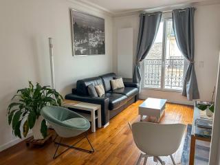 Bastille Hideaway - 9