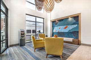 Holiday Inn Express & Suites Nashville West End - Univ Area by IHG - Nashville - 8