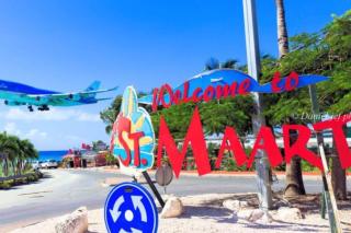 Grand Getaway Royal Retreats at Maho Beach Studio - 1