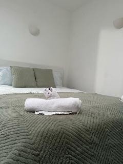 Bright & Spacious 3BR Townhouse by Suitely - Colchester - 5