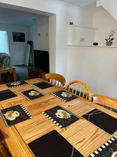 Bright & Spacious 3BR Townhouse by Suitely - Colchester - 3