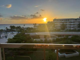 Paradise Perch - Royal Retreats at Maho Beach - Lowlands - 4