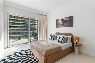Fendi 1BR with Panoramic Sea View - 5