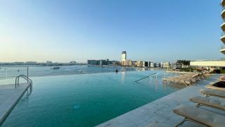 Fendi 1BR with Panoramic Sea View - 6