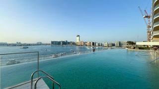 Fendi 1BR with Panoramic Sea View - 2