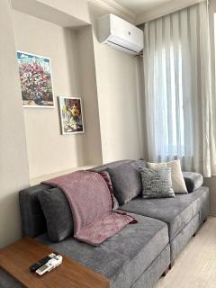 Pink House Walk Everywhere, 3BR, Fiber Internet - Istanbul - 6