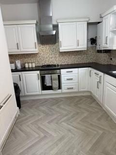 Central location - 3 BR Spacious Townhouse - WiFi - Netflix - Leicester - 6