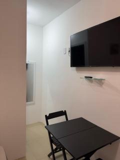 Suite 5, Casa Amarela, Primeiro Andar - Nova Iguaçu - 2