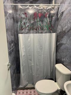 Suite 5, Casa Amarela, Primeiro Andar - Nova Iguaçu - 1
