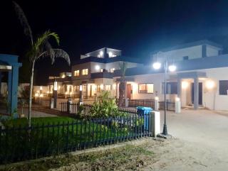 Luxury Villa Getaway with Private Pool - Lahore - 2