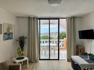 Panoramic Paradise Tenerife Ocean View & Comfort - Adeje - 4