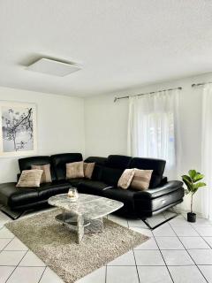 Suhr House - Suhr - 0