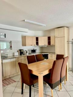 Suhr House - Suhr - 1