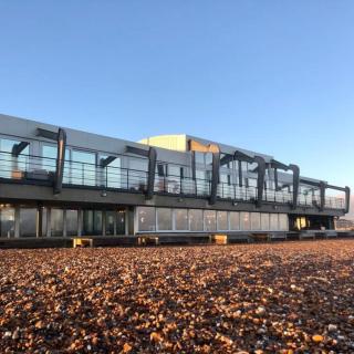 Pebble Cottage at Lancing Beach - Lancing - 1